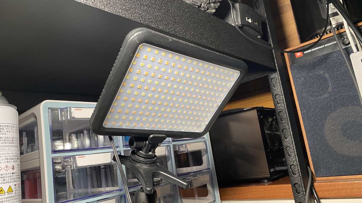買い物】アマゾンで撮影用の小型LEDライトを買いました。〜便利だけど 