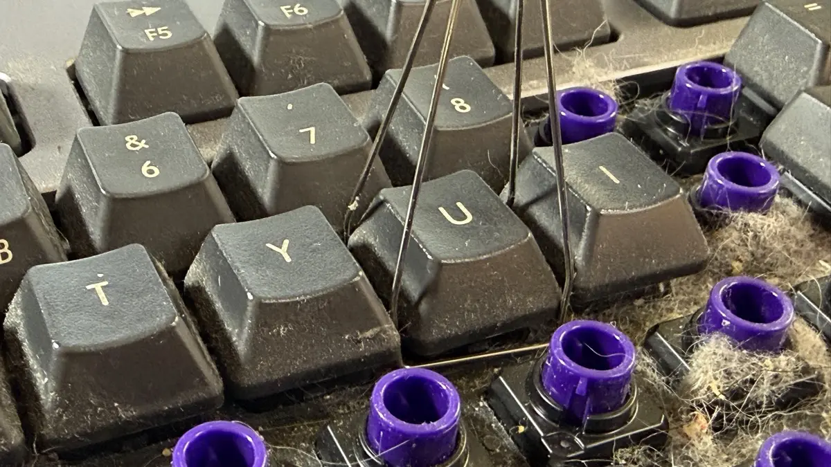 REALFORCE R3 キーボード Mac 配列 / R3HE11 のキートップを交換する & 掃除 (15)