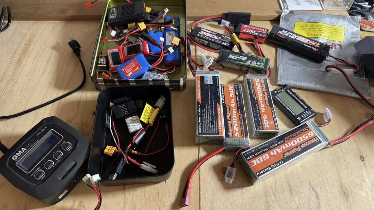 リポバッテリーをストレージモードで充放電 | 新しい充電器選び | Rock