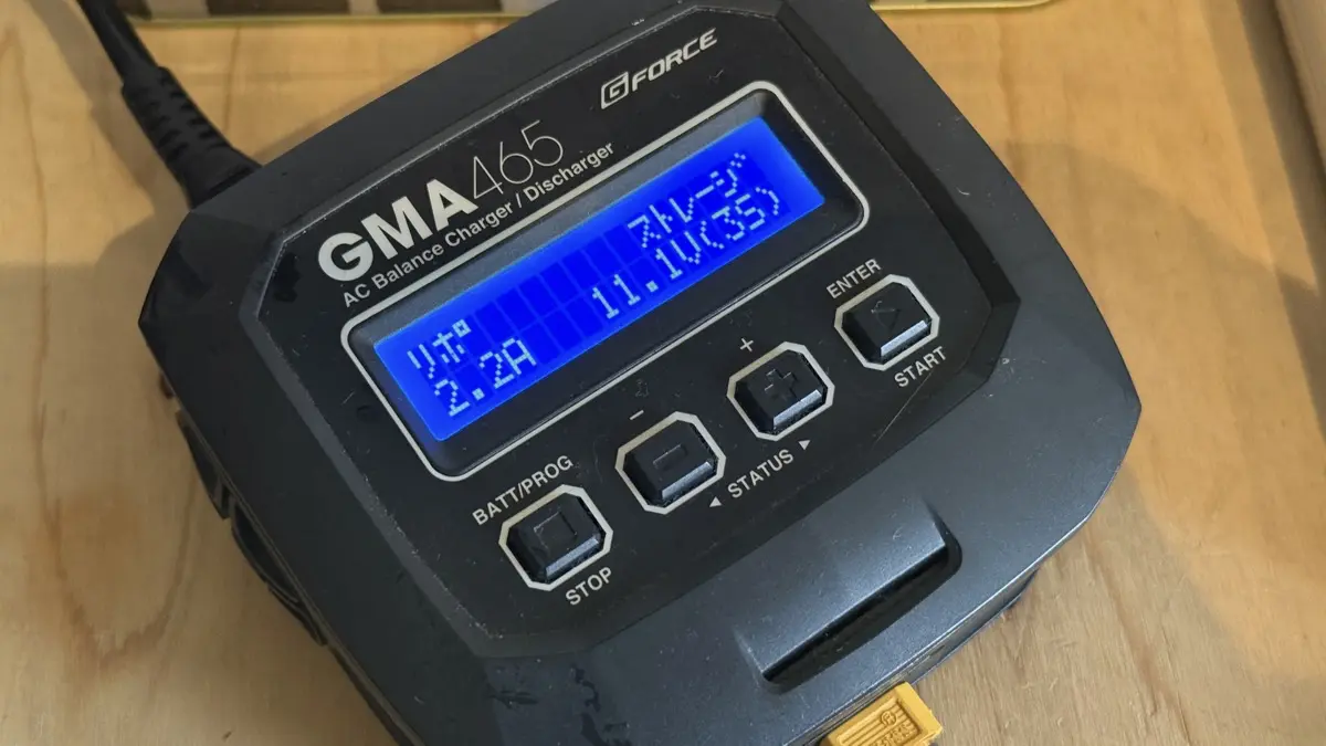 リポバッテリーをストレージモードで充放電 | 新しい充電器選び | Rock