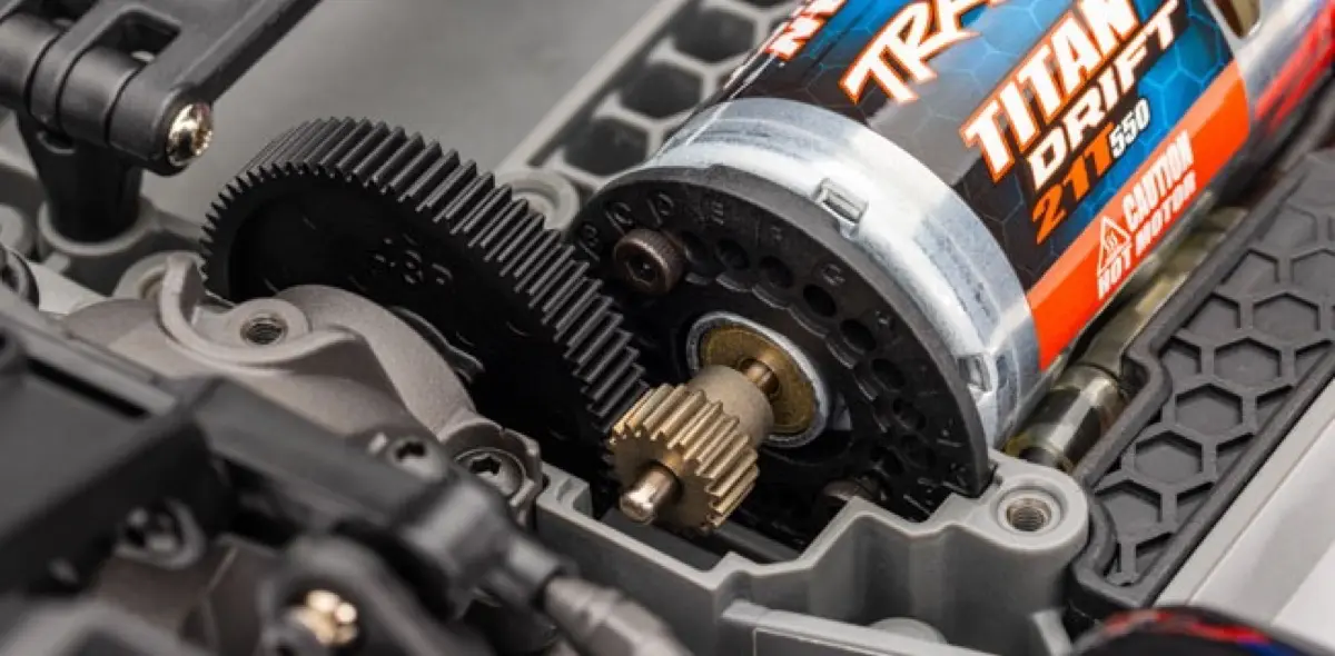 【新製品】トラクサスのドリフトカー | 4-Tec Drift 日産 Nissan 240SX (9)