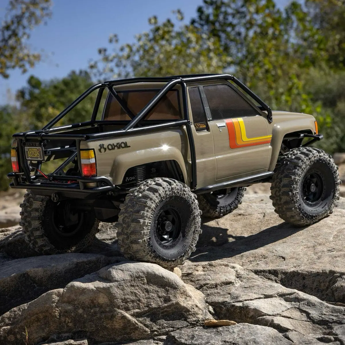 AXI 2062T1 SCX10 III 1987 Toyota SR5 11