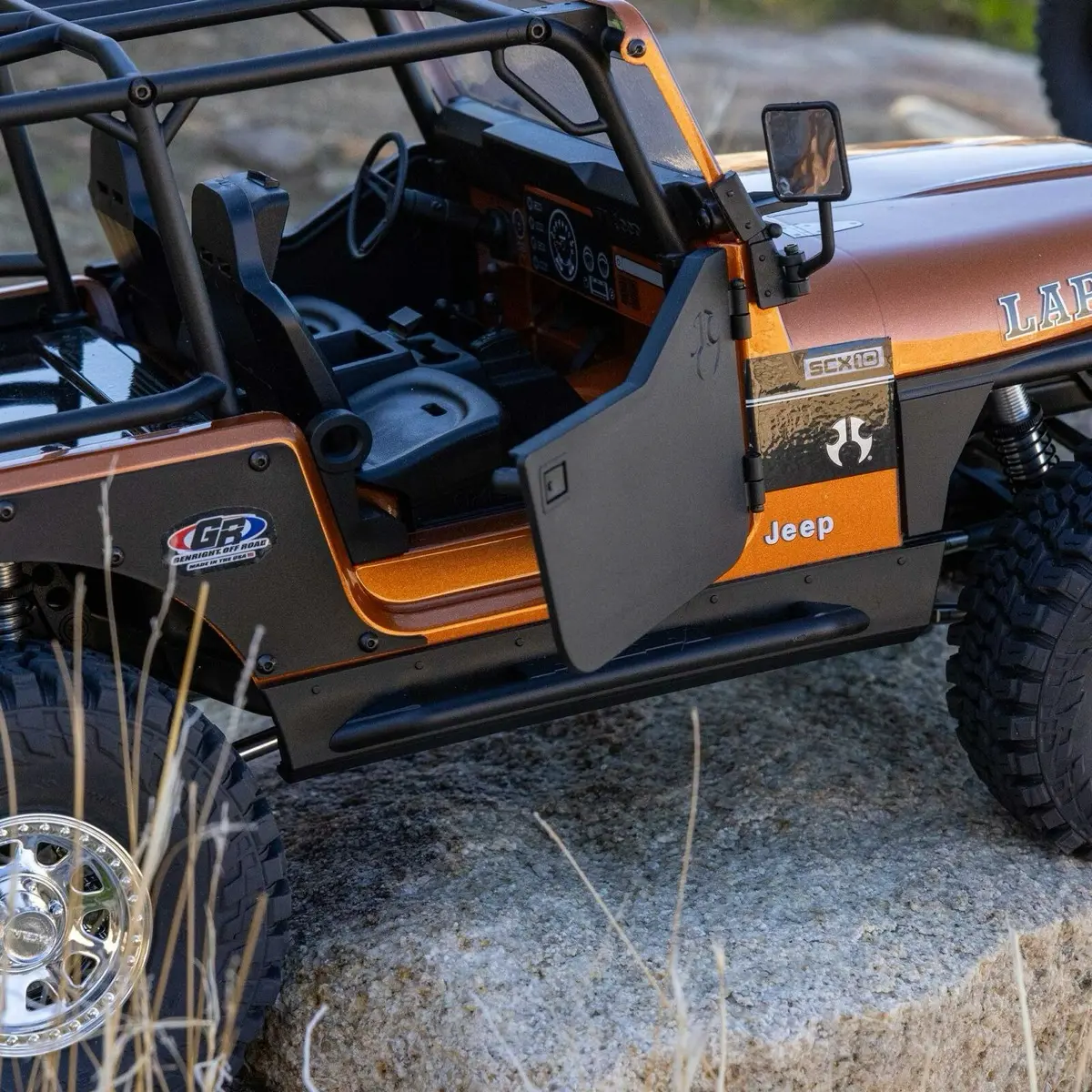 AXI03008V2T2 SCX10 III Jeep CJ 7 34